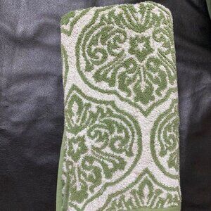 Luxurious Bath Towels – Soft, Absorbent, & Quick-Drying